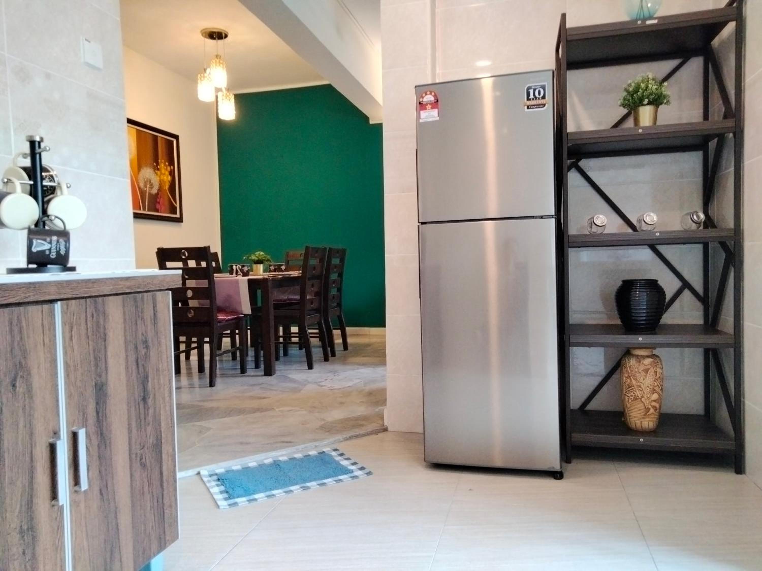 OUG Cozy 3Br 8-9pax 3storey townhouse Bukit OUG