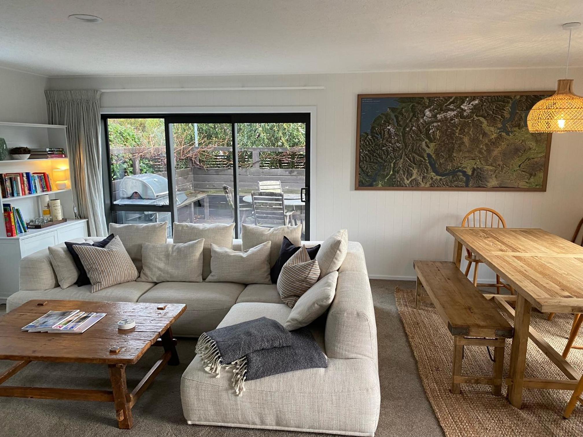 Frankton Favourite - Queenstown Holiday Home view 3
