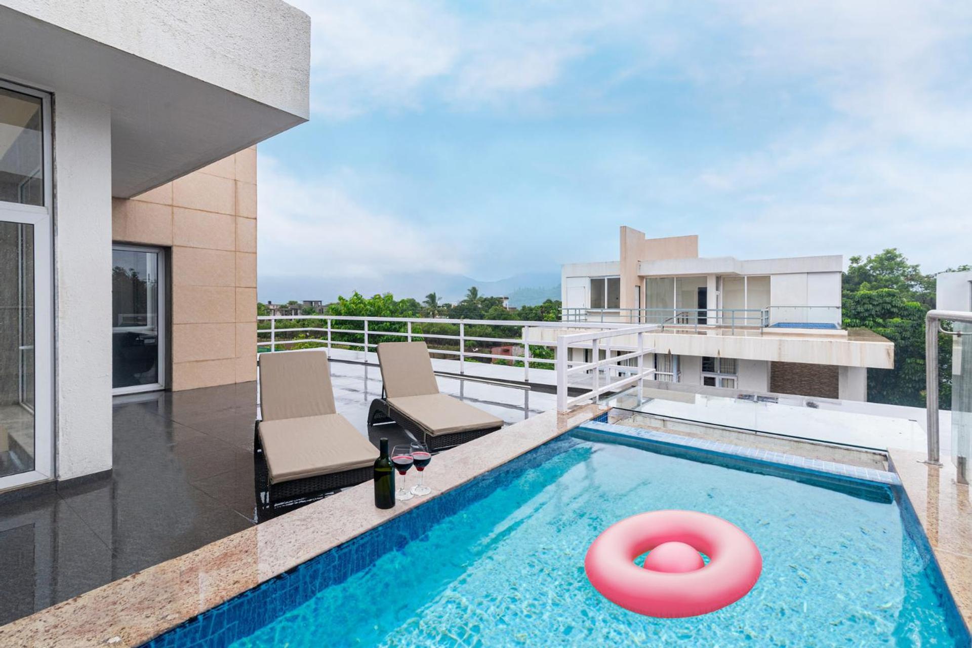 Sierra Skies by StayVista - A mountain-view villa featuring a rooftop swimming pool, Turf, and A gym for an elevated stay view 2
