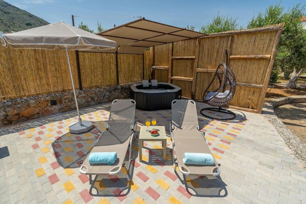 Rena's Rustic retreat view 2