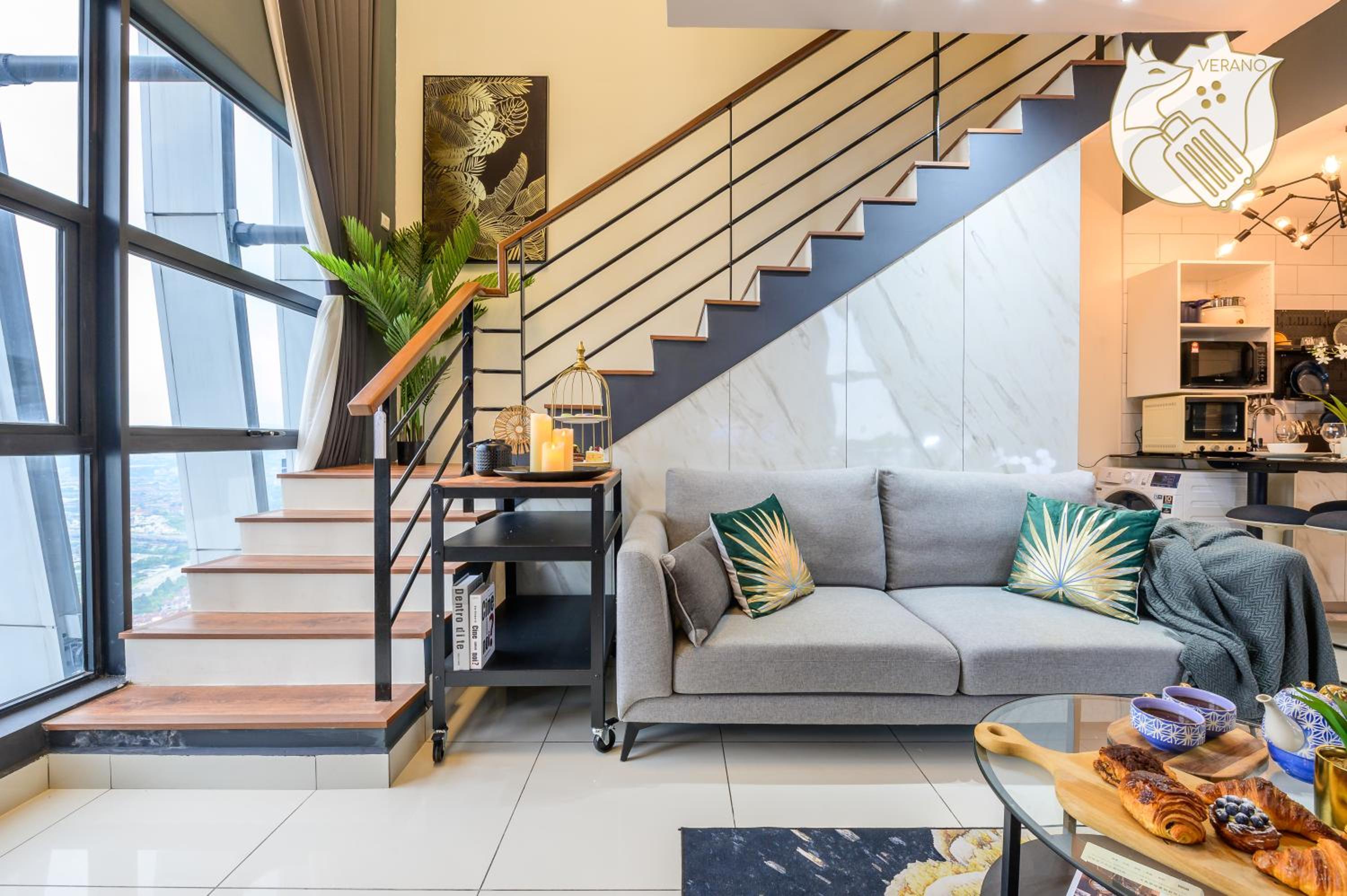 Luxury Duplex Condo Retreat-Corner v 2 Parking, KL by Verano