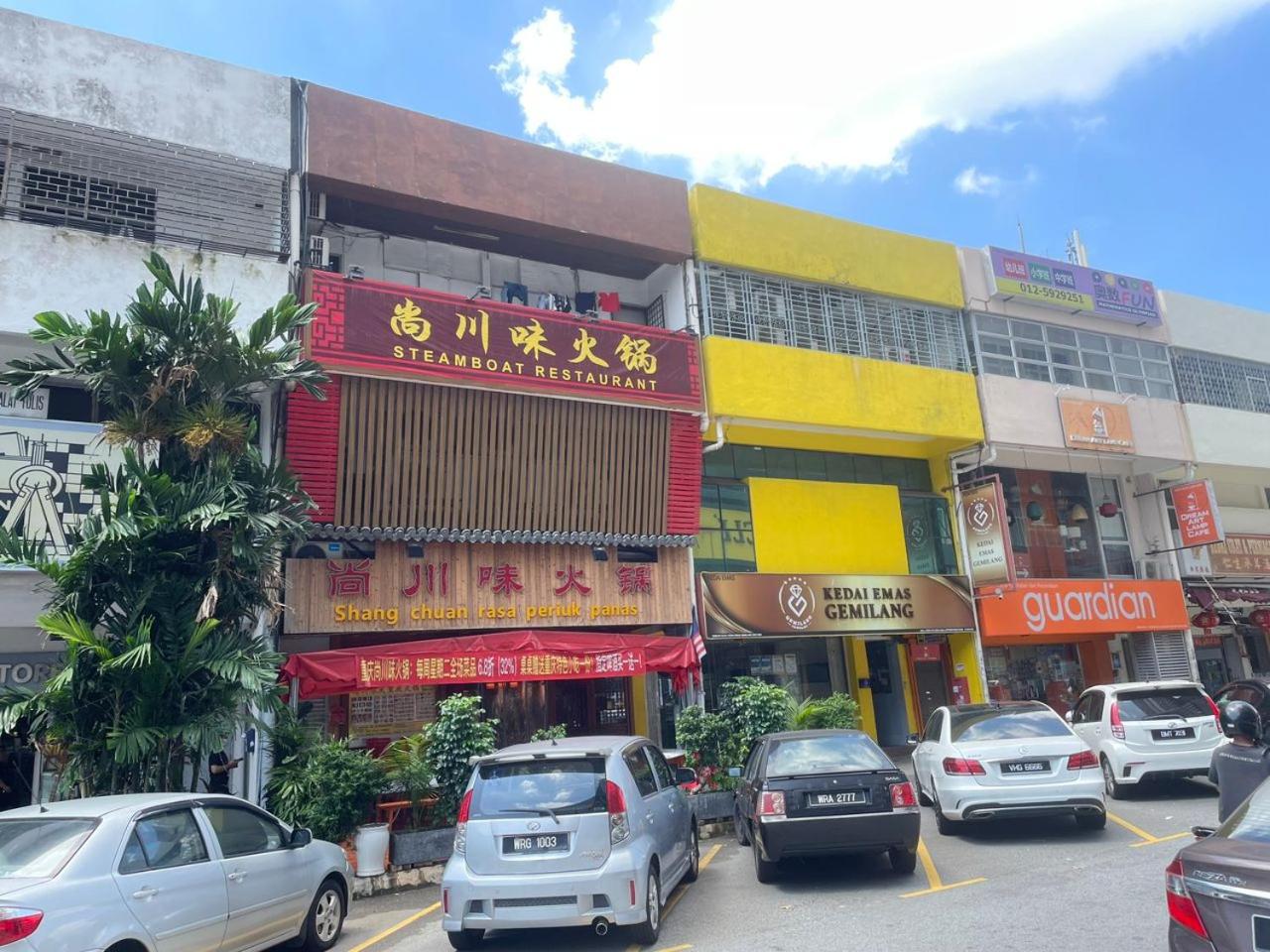 10Pax 4 Room Hidden Gem Sri Petaling 3 min Bukit Jalil Stadium