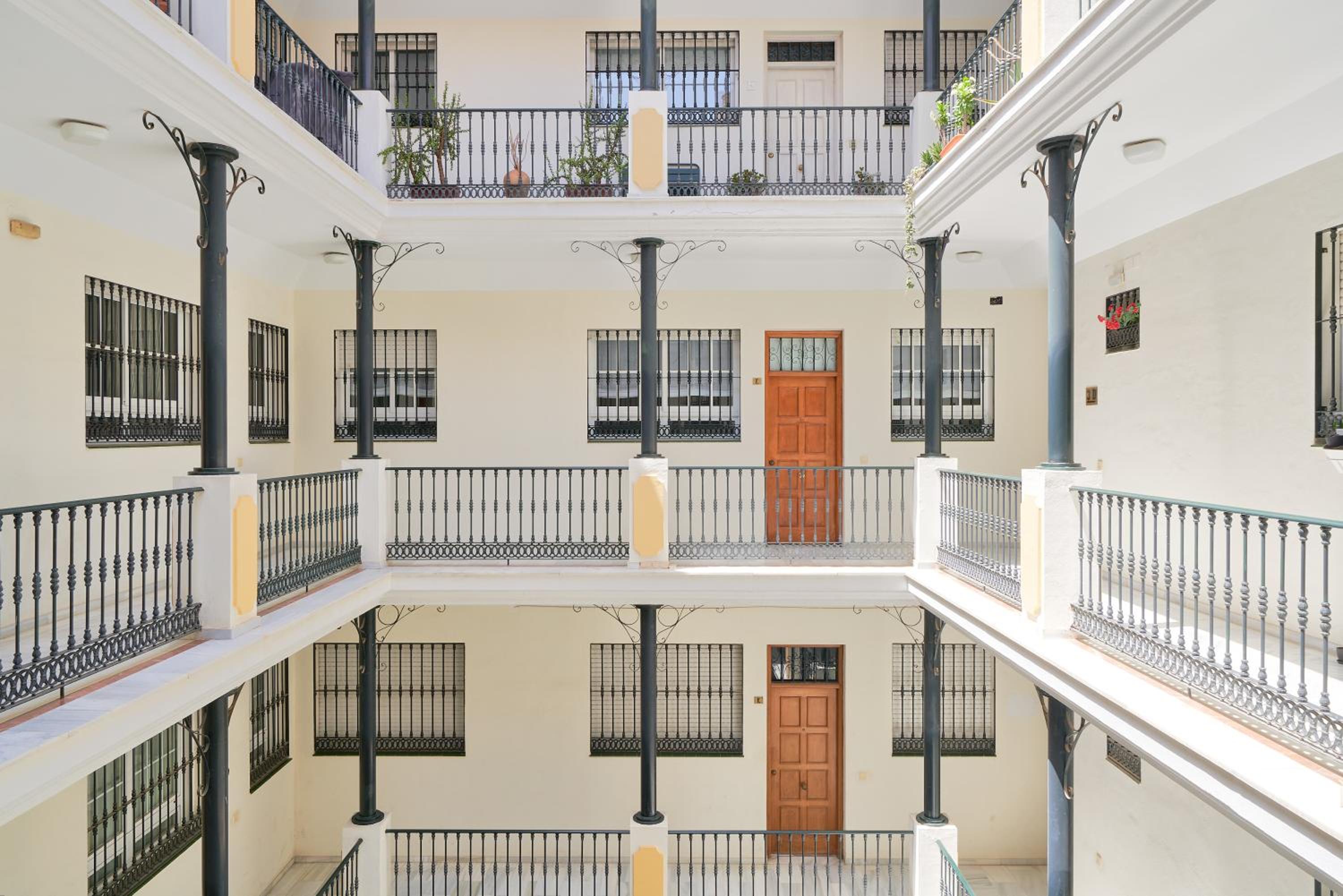 iloftmalaga Carretería - Rosaleda