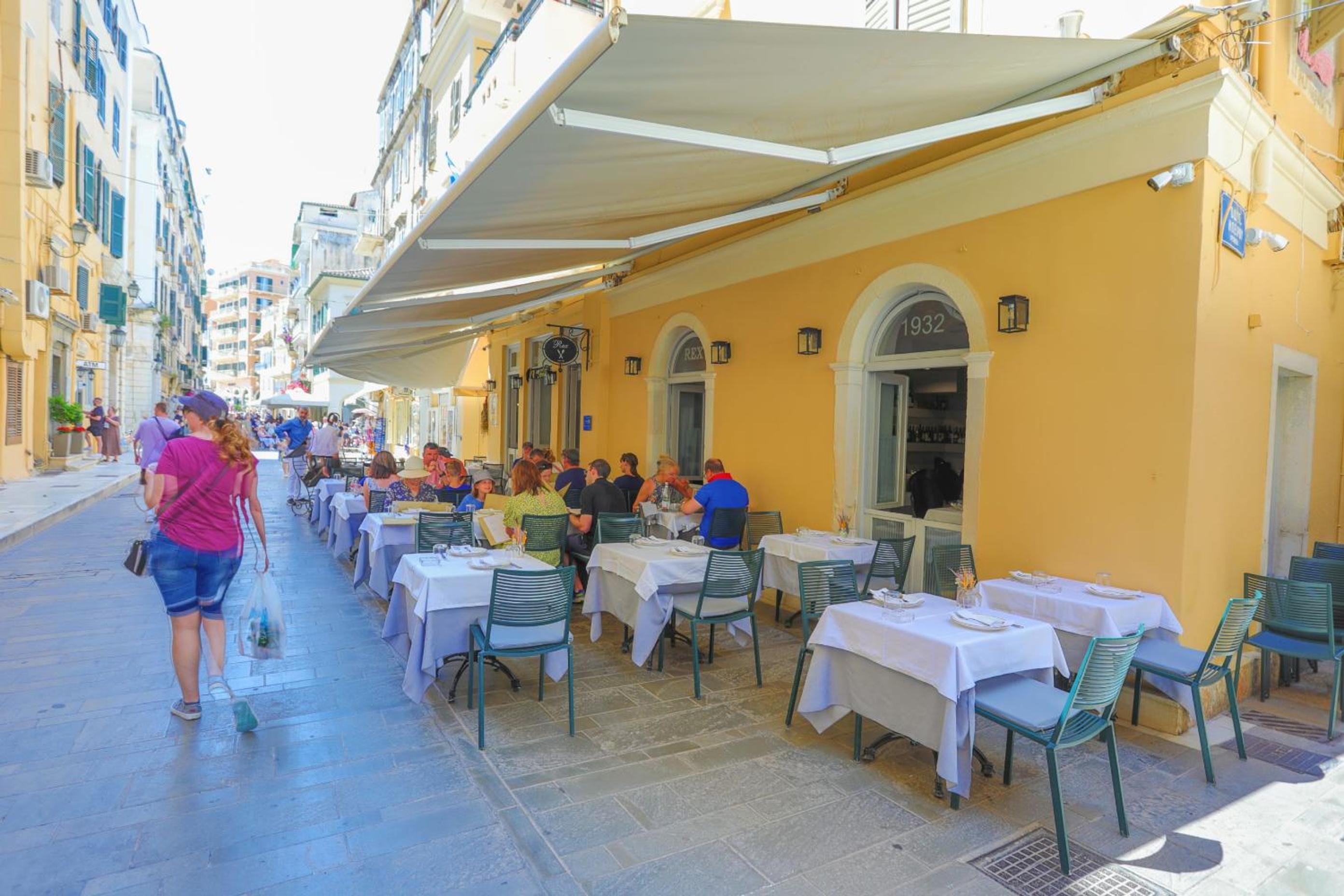 Casa di Mana en Corfu Town — human