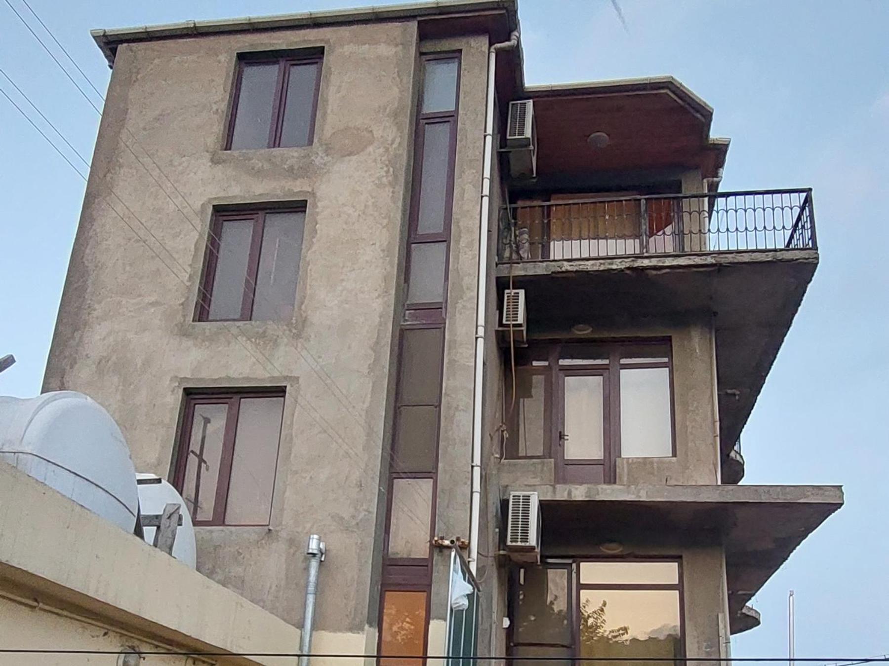 Apartment near seaside