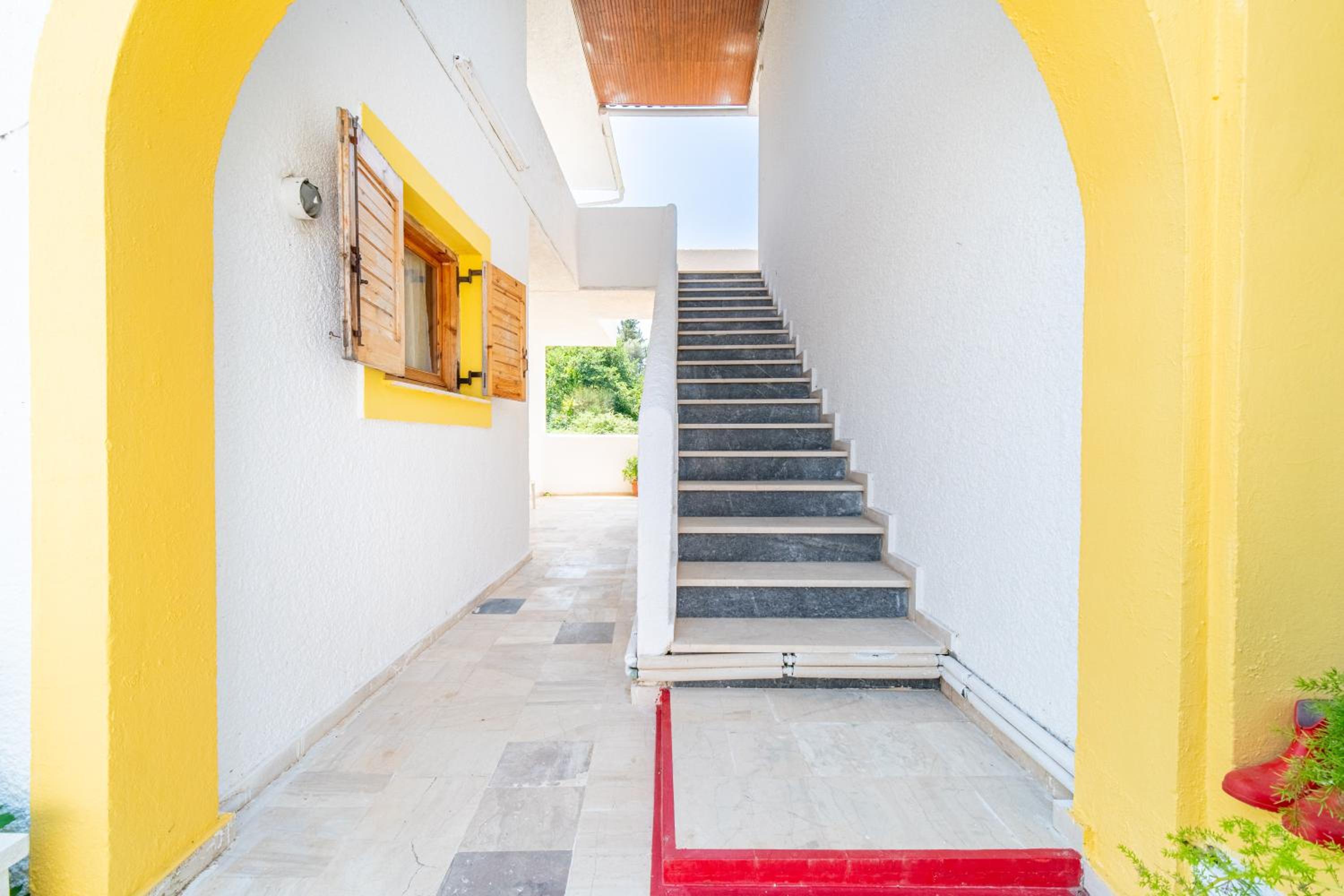 Mercury apartment 2