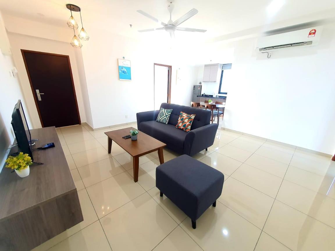 LOVELY 2ROOM SUITE6PAX@SKY CONDO JURU SENTRAL view 5