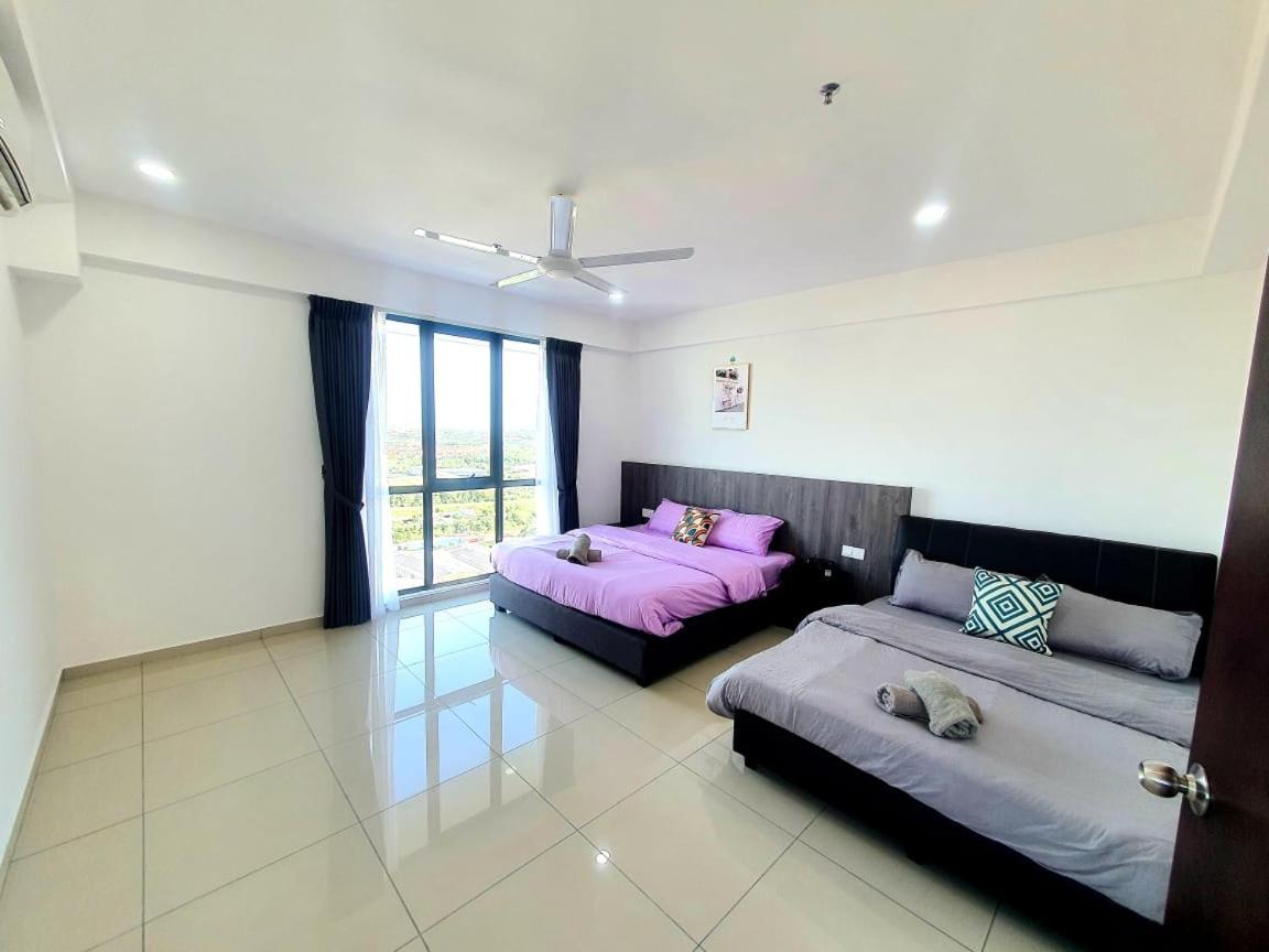 LOVELY 2ROOM SUITE6PAX@SKY CONDO JURU SENTRAL view 4