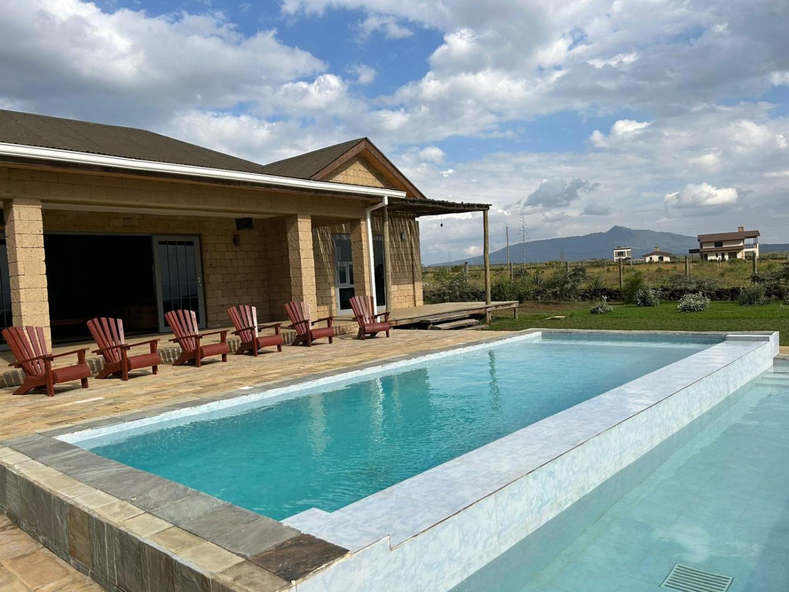 Naivasha 4-Bedroom All Ensuite Cottage