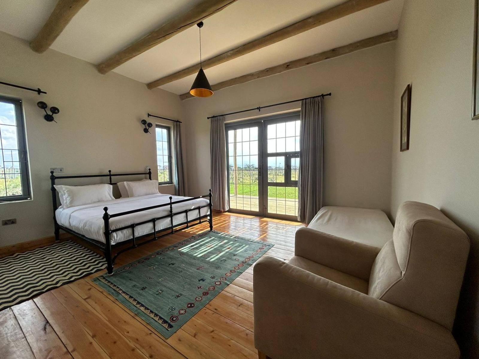 Naivasha 4-Bedroom All Ensuite Cottage