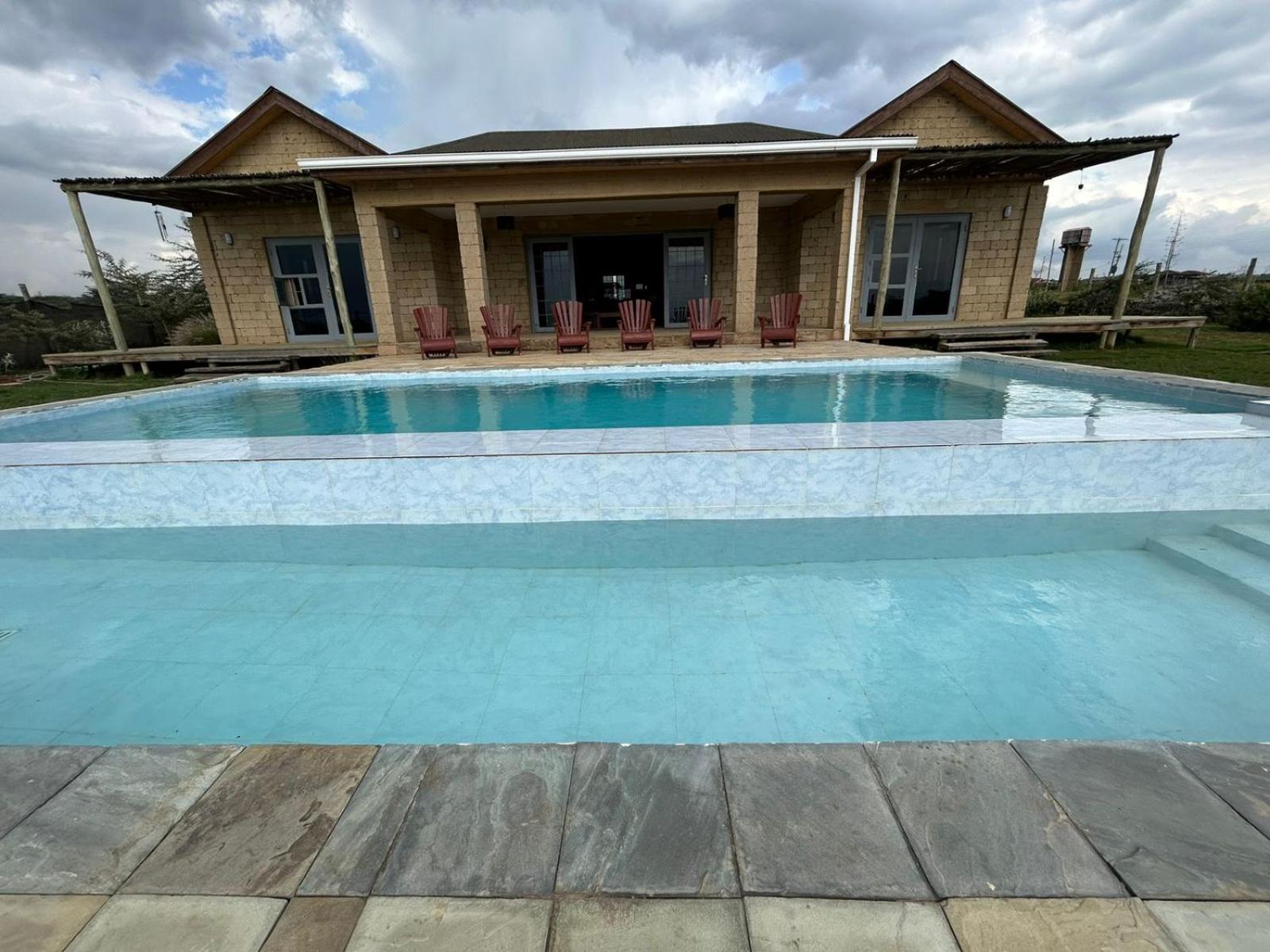 Naivasha 4-Bedroom All Ensuite Cottage