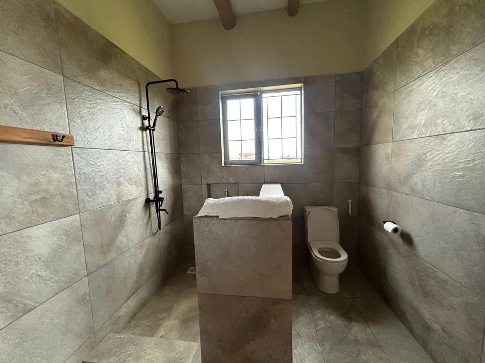 Naivasha 4-Bedroom All Ensuite Cottage