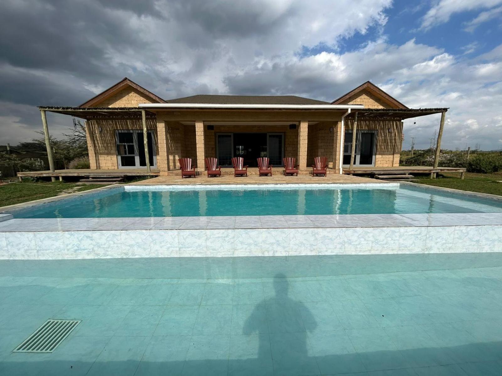 Naivasha 4-Bedroom All Ensuite Cottage