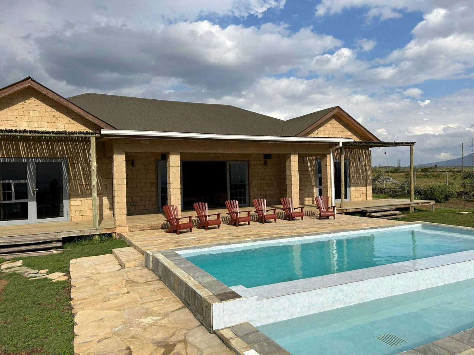 Naivasha 4-Bedroom All Ensuite Cottage
