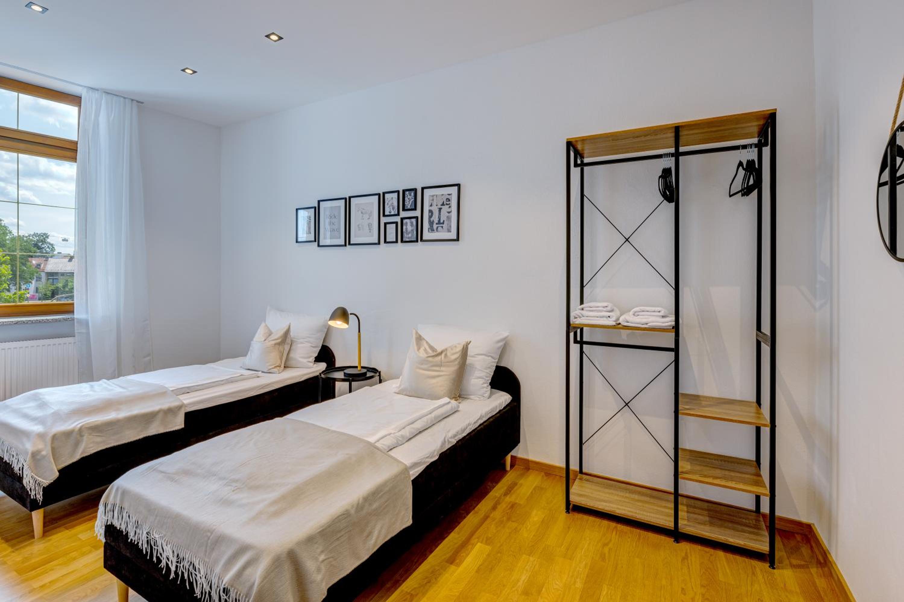 Kaza Guesthouse, centrally located 2 & 3 bedroom Apartments in Augsburg