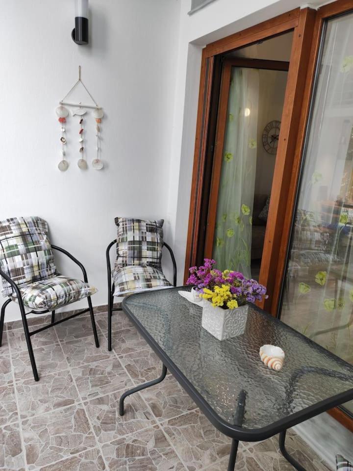 Isidora Apartments