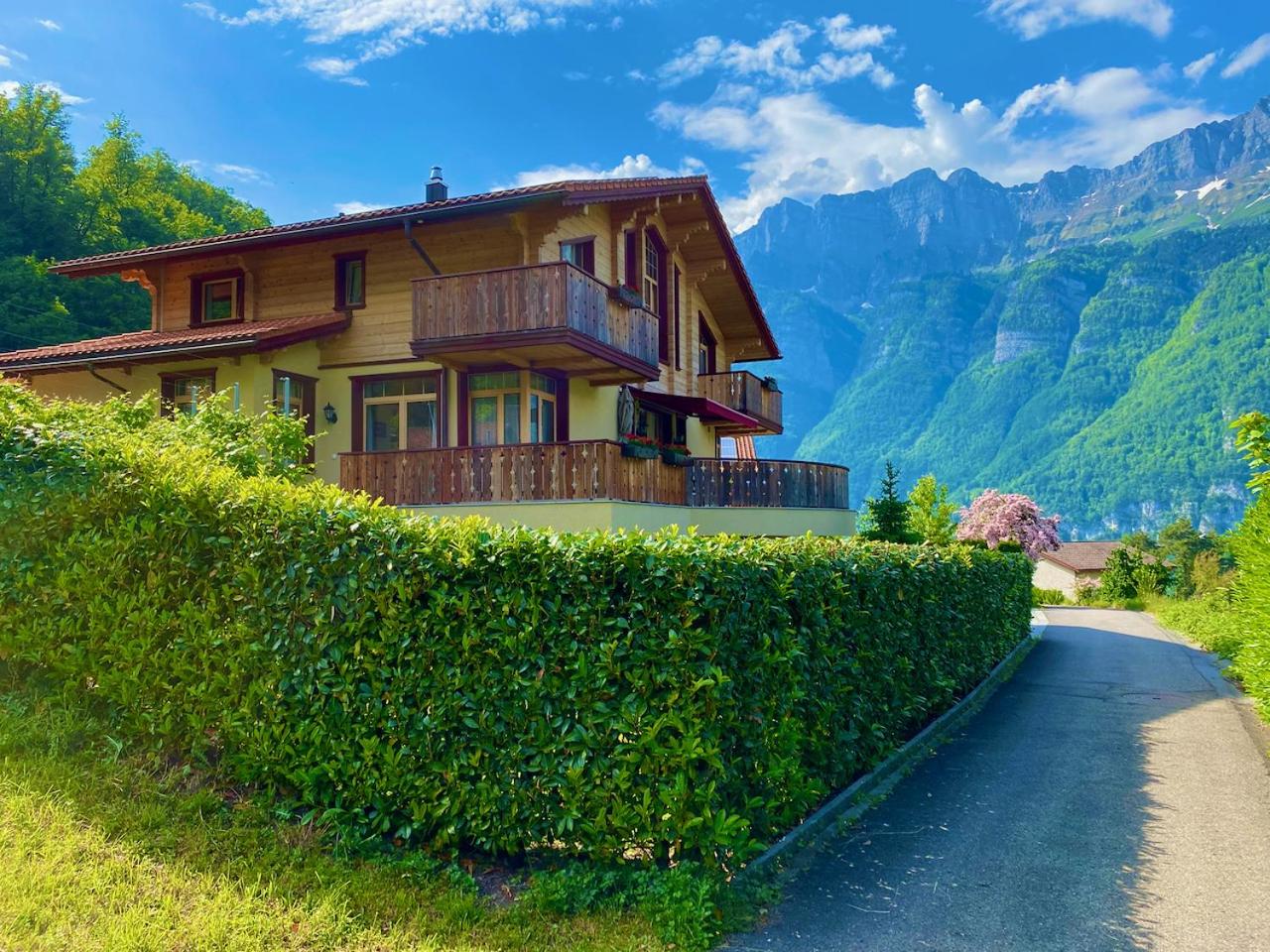 Doodle's Amazing Chalet -Walensee - Flumserberg - Churfirsten - Heidiland - Pool - Sauna