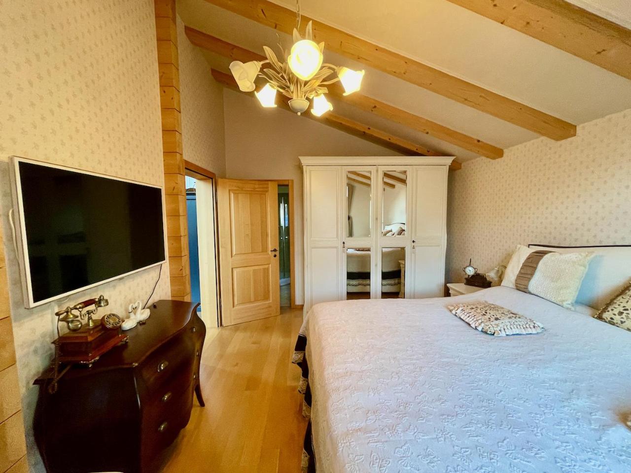 Doodle's Amazing Chalet -Walensee - Flumserberg - Churfirsten - Heidiland - Pool - Sauna