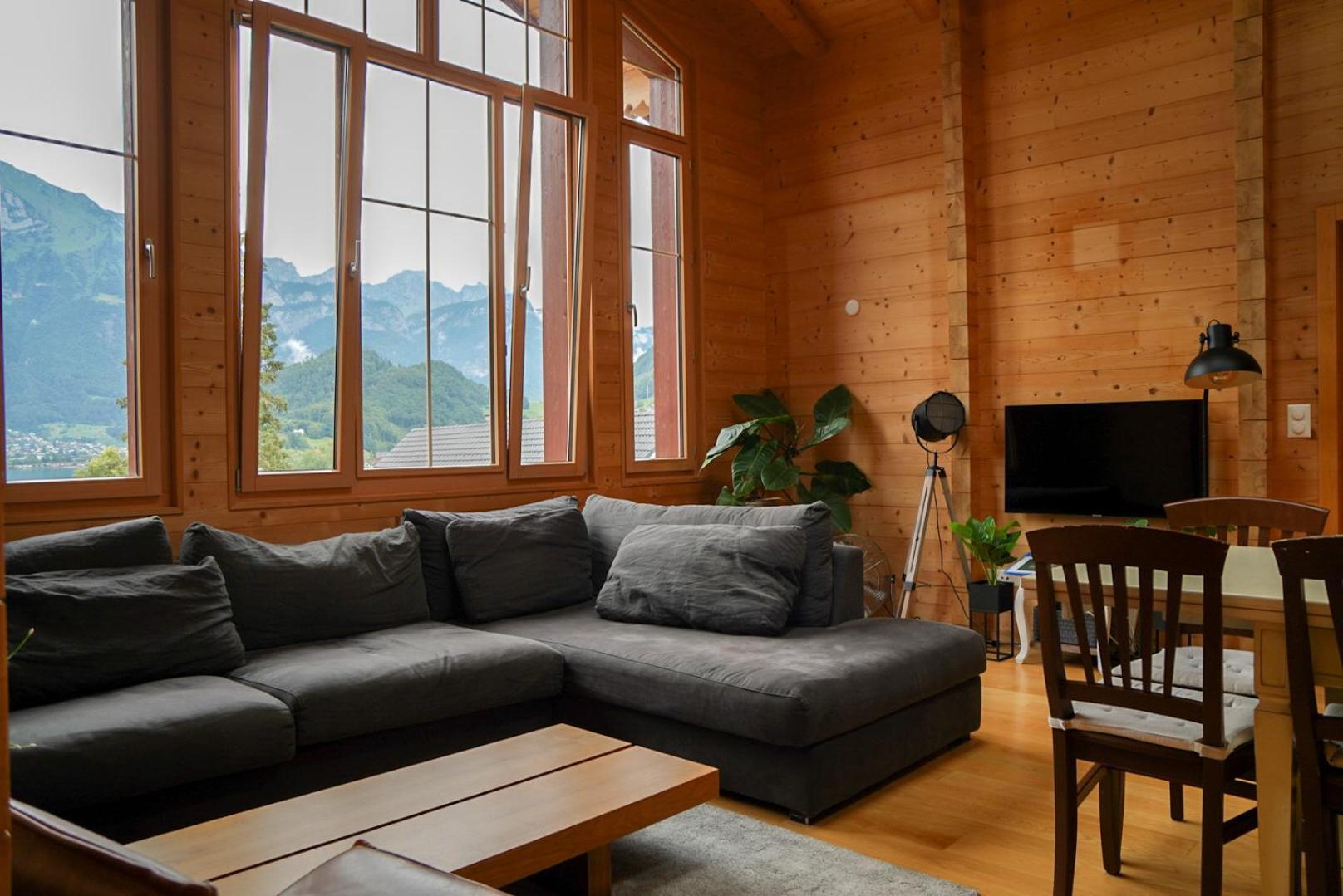 Doodle's Amazing Chalet -Walensee - Flumserberg - Churfirsten - Heidiland - Pool - Sauna