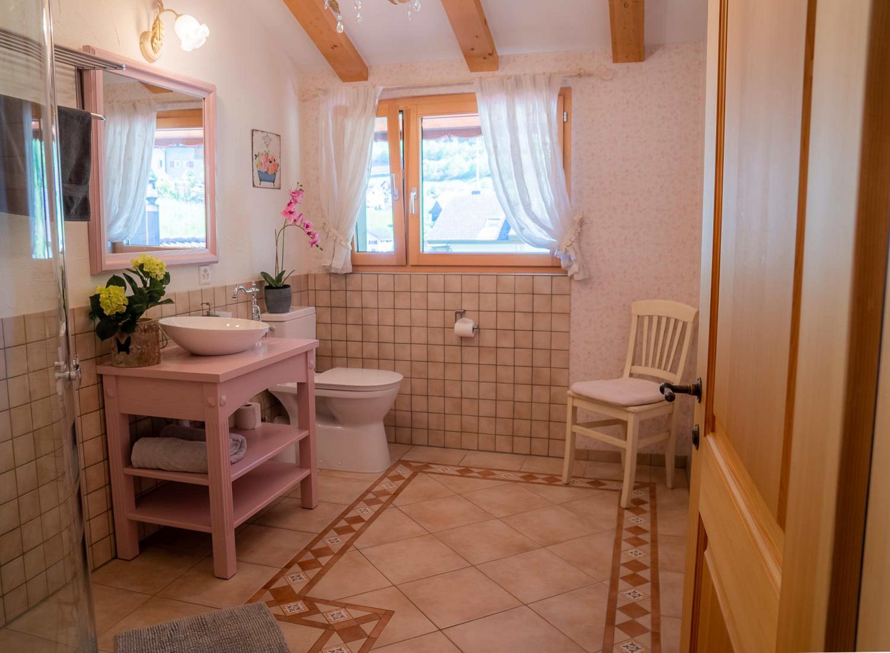 Doodle's Amazing Chalet -Walensee - Flumserberg - Churfirsten - Heidiland - Pool - Sauna