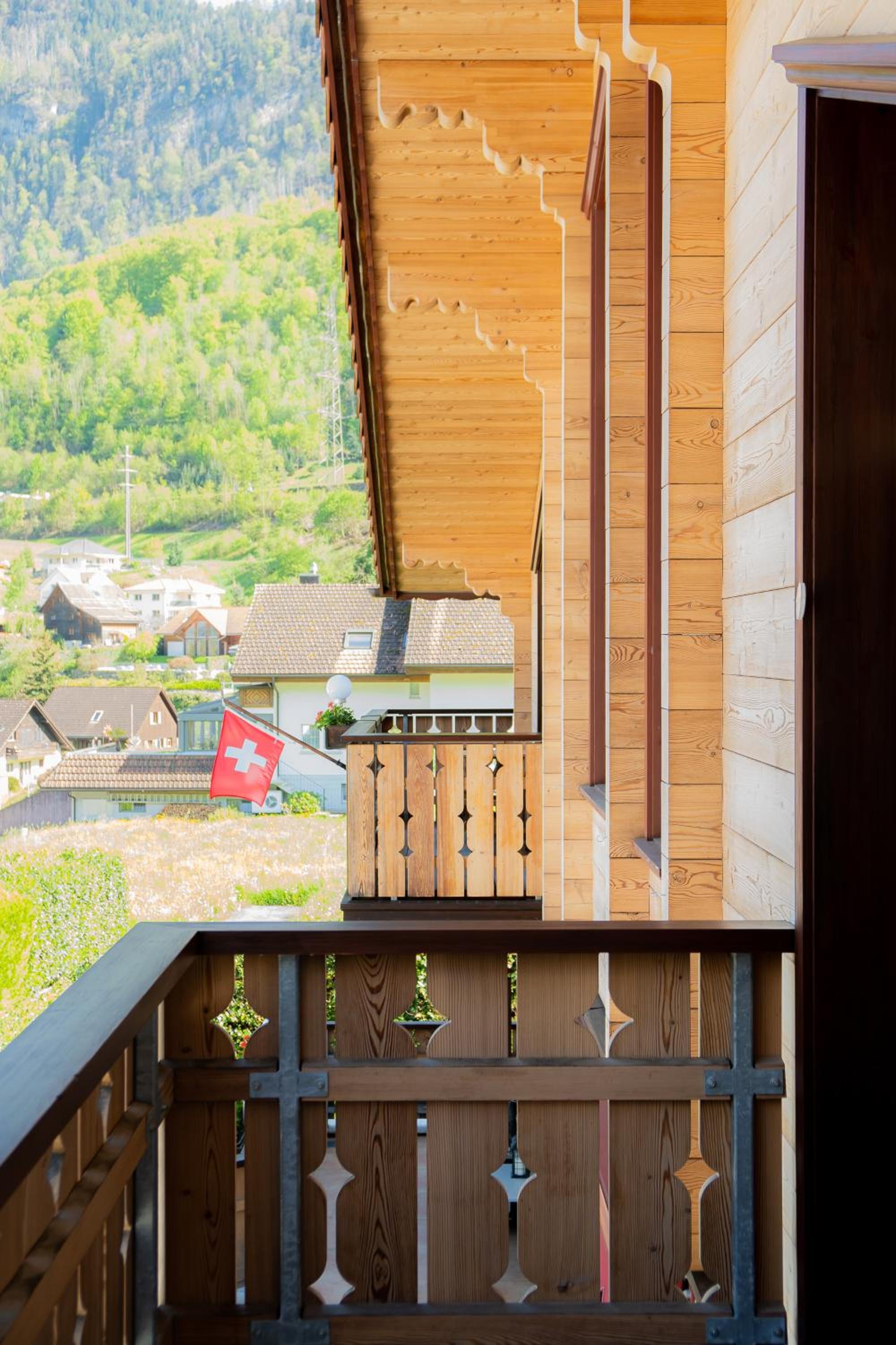 Doodle's Amazing Chalet -Walensee - Flumserberg - Churfirsten - Heidiland - Pool - Sauna