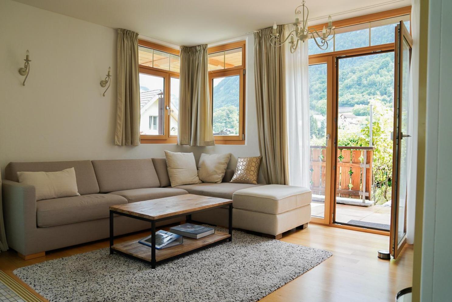 Doodle's Amazing Chalet -Walensee - Flumserberg - Churfirsten - Heidiland - Pool - Sauna