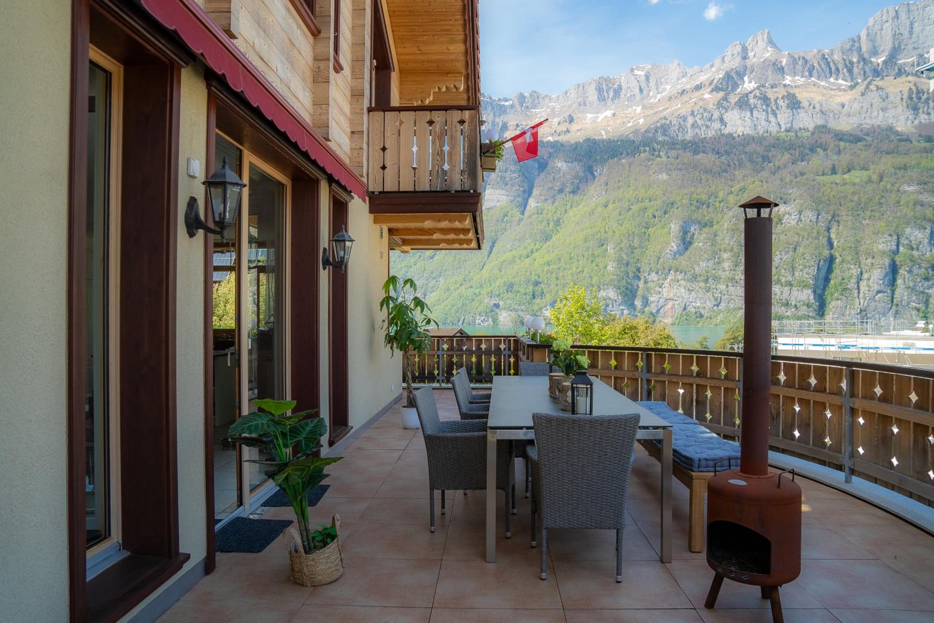 Doodle's Amazing Chalet -Walensee - Flumserberg - Churfirsten - Heidiland - Pool - Sauna