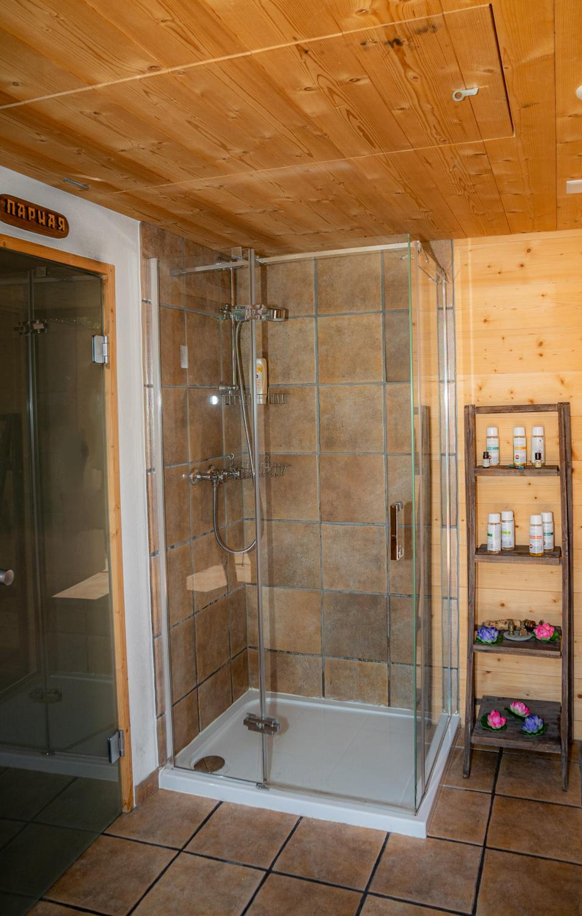 Doodle's Amazing Chalet -Walensee - Flumserberg - Churfirsten - Heidiland - Pool - Sauna