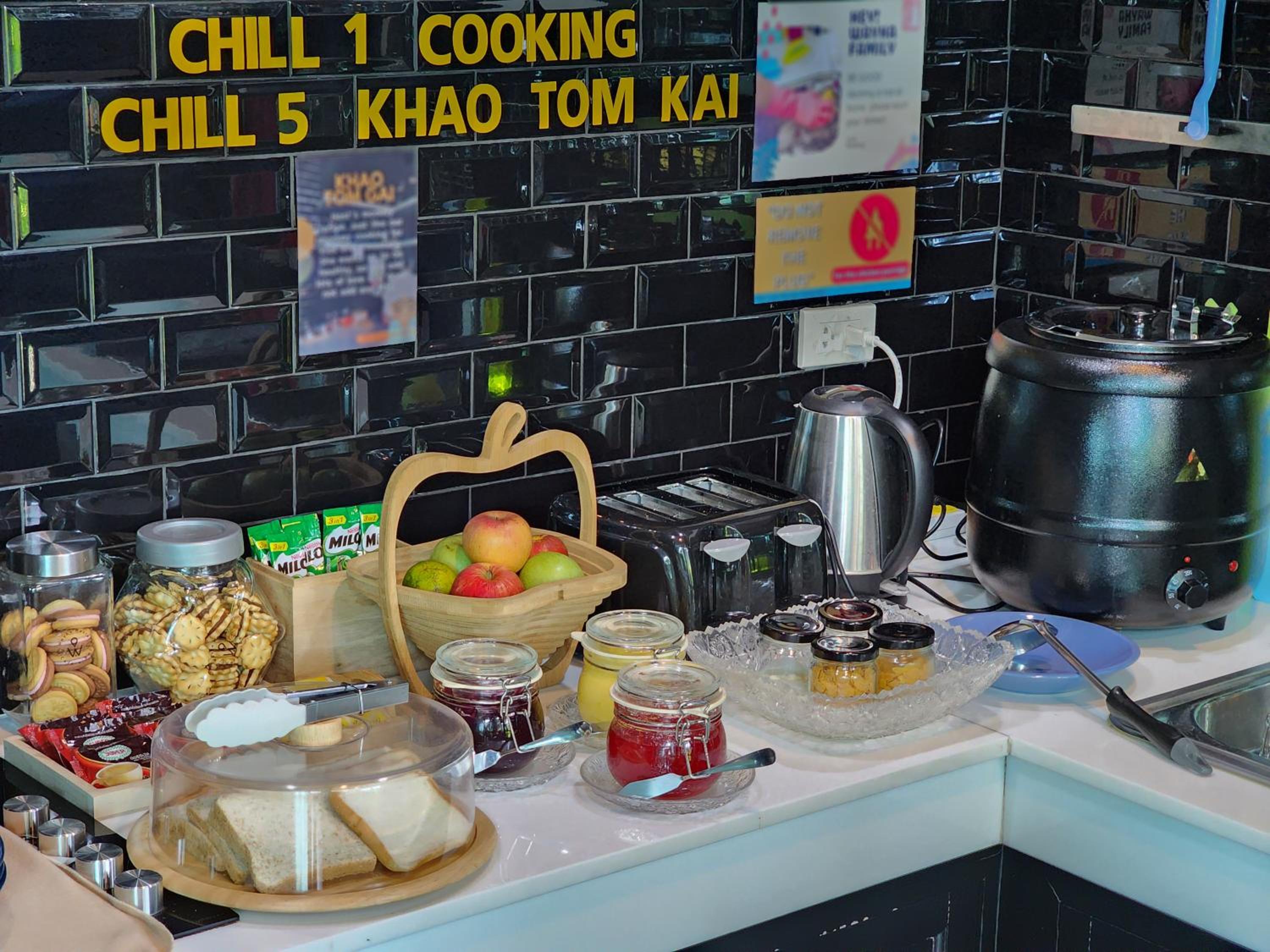 Wayha Hostel Don Mueang Airport