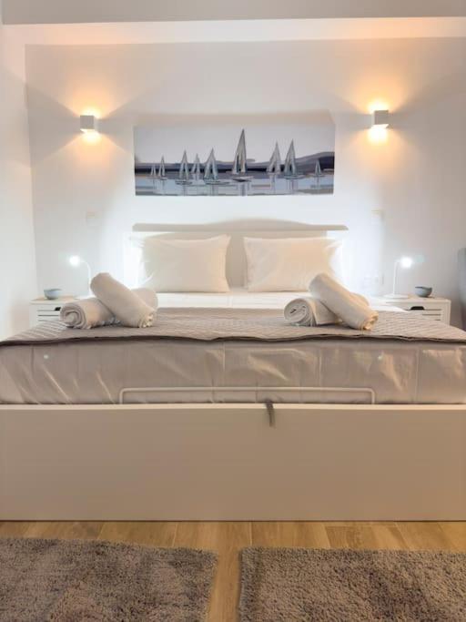 Petite Retreat in Kolonaki, Athens /Netflix