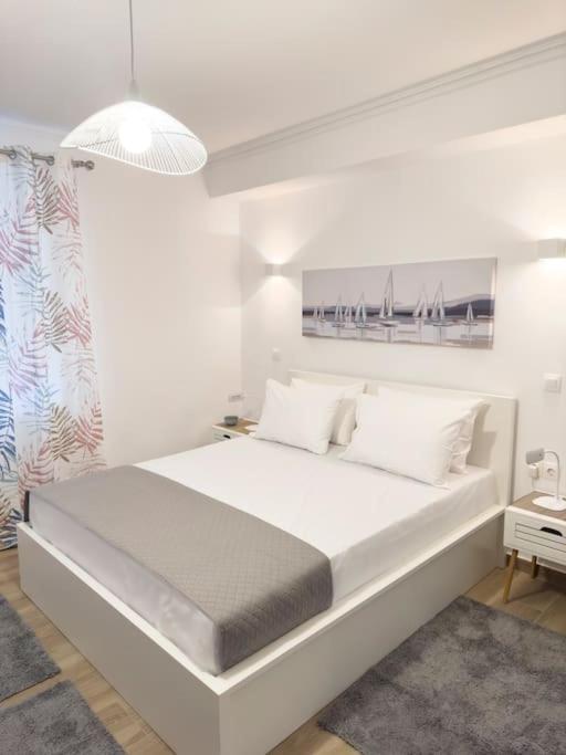 Petite Retreat in Kolonaki, Athens /Netflix