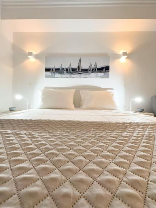 Petite Retreat in Kolonaki, Athens /Netflix