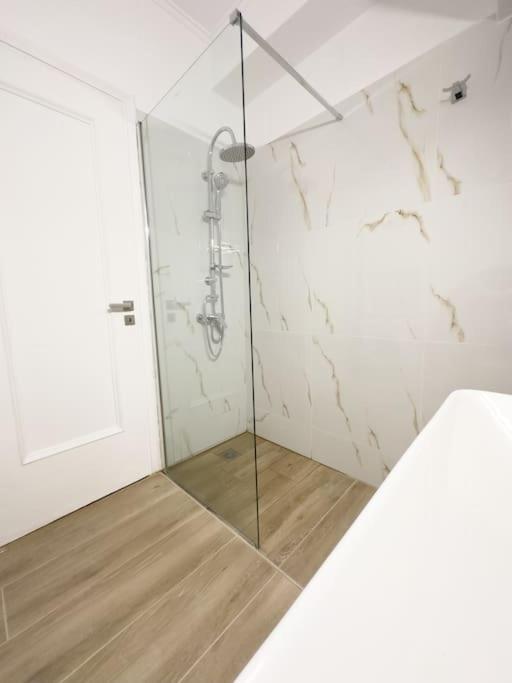 Petite Retreat in Kolonaki, Athens /Netflix