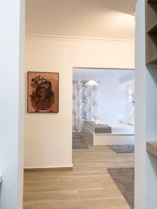 Petite Retreat in Kolonaki, Athens /Netflix