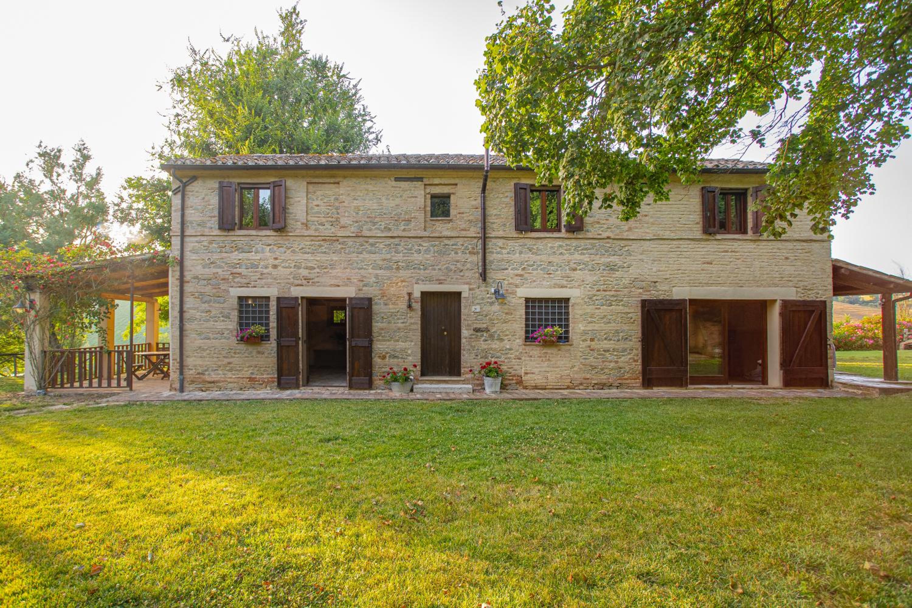Casale Dal Moro view 2