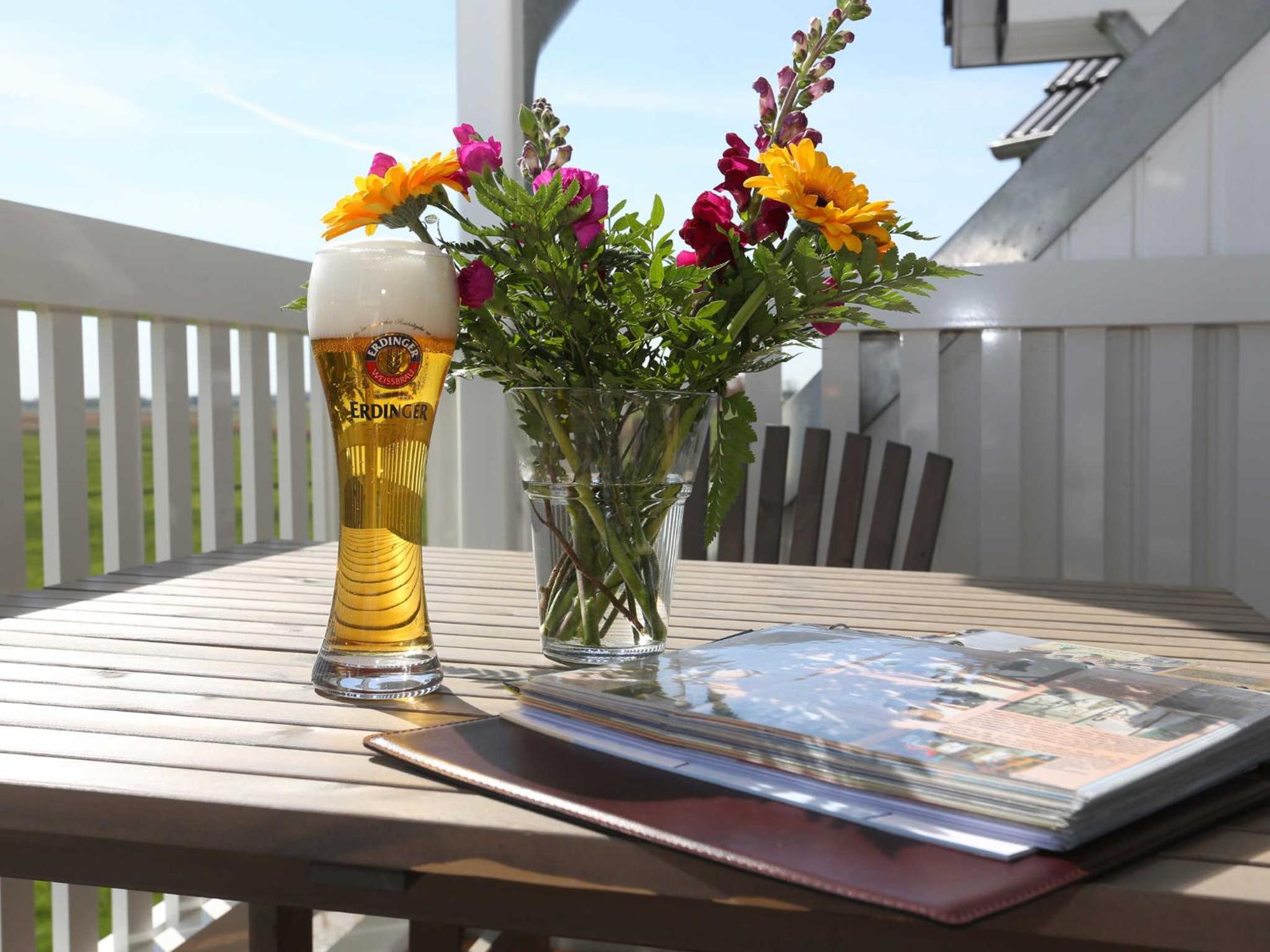Hochwertige Ferienwohnung direkt am Hafen mit Balkon