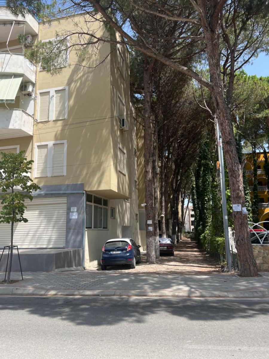 Apartament 8