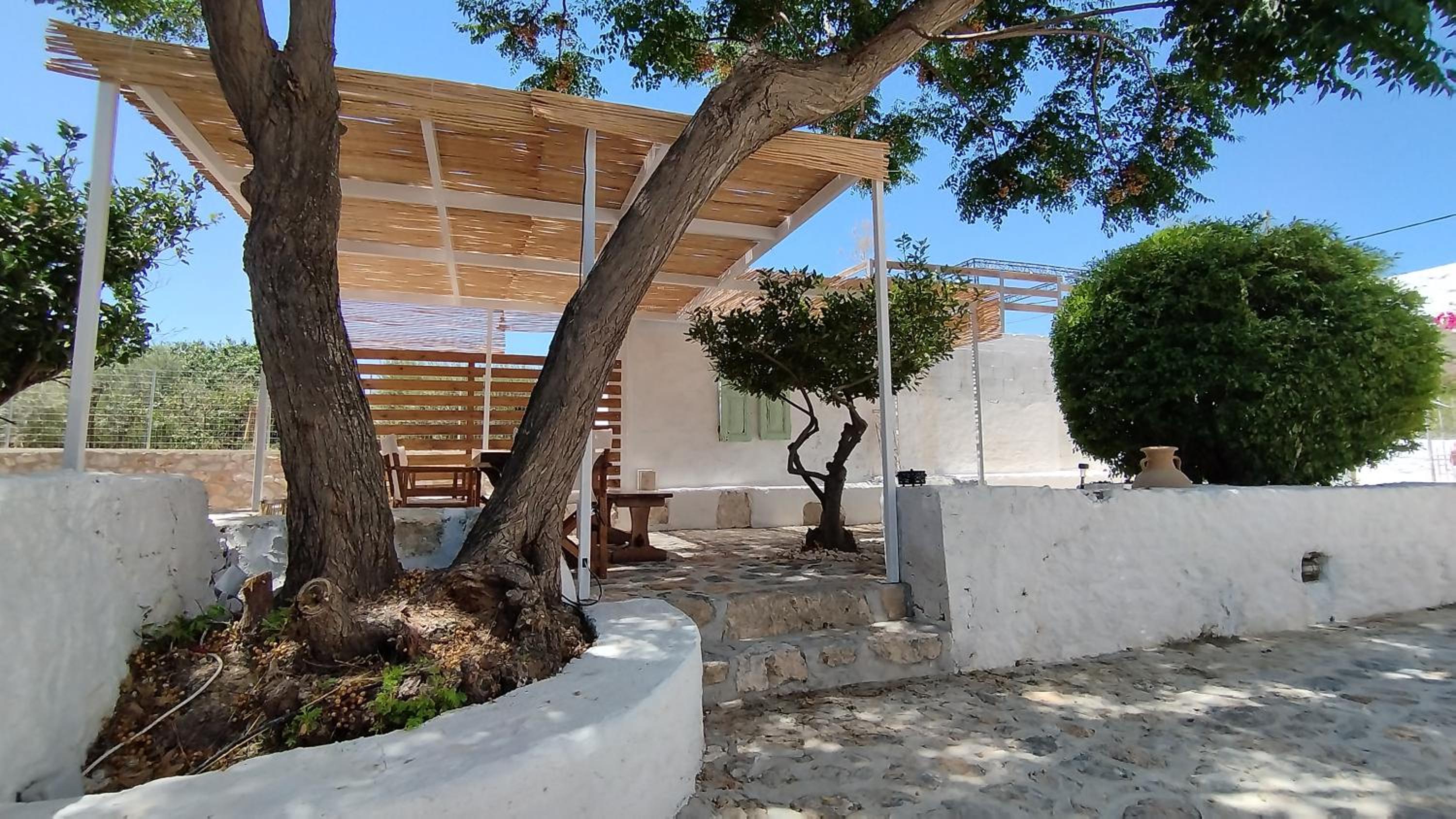 Maison Des Clementines view 3