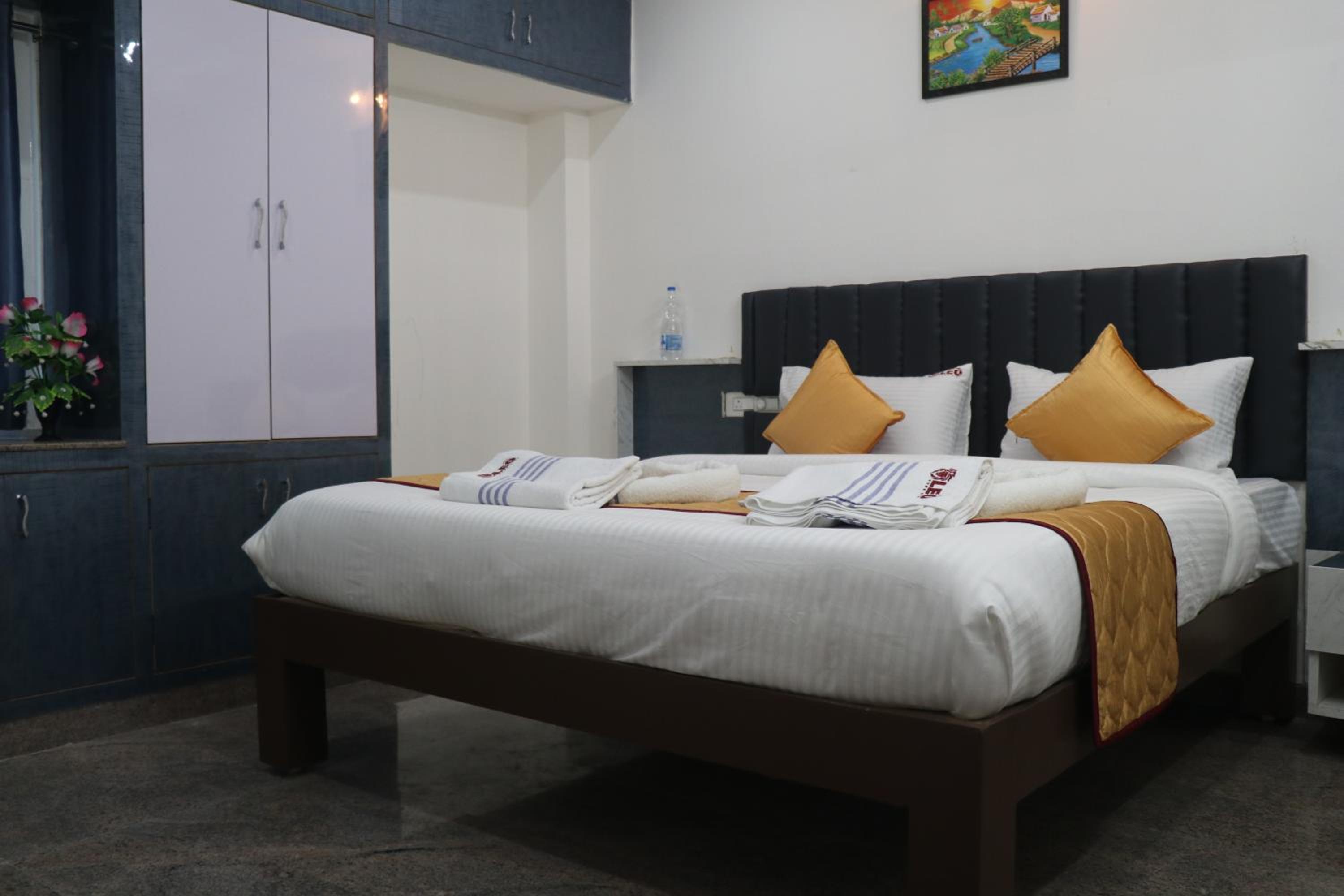 Leo Home Stay
