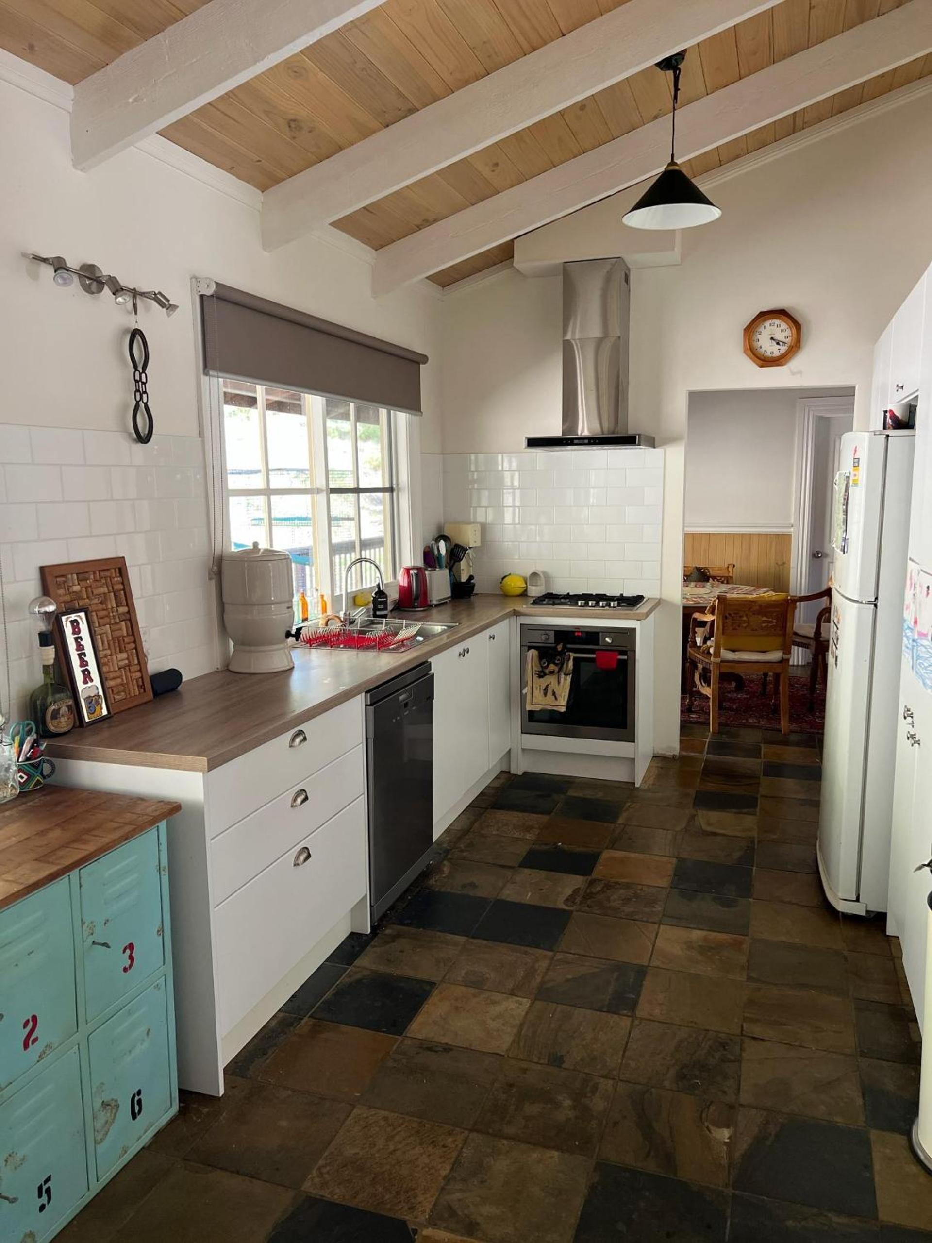Kookaburra Cabin