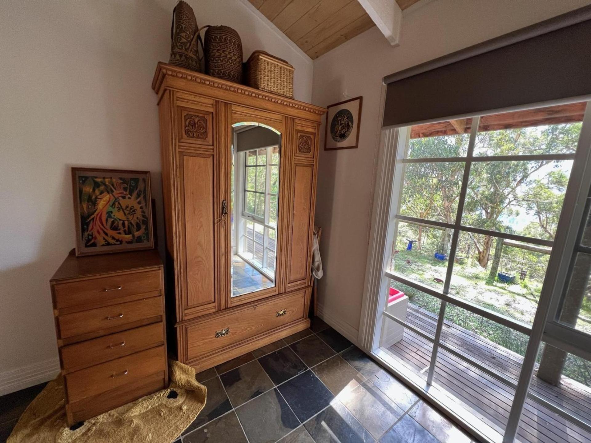 Kookaburra Cabin