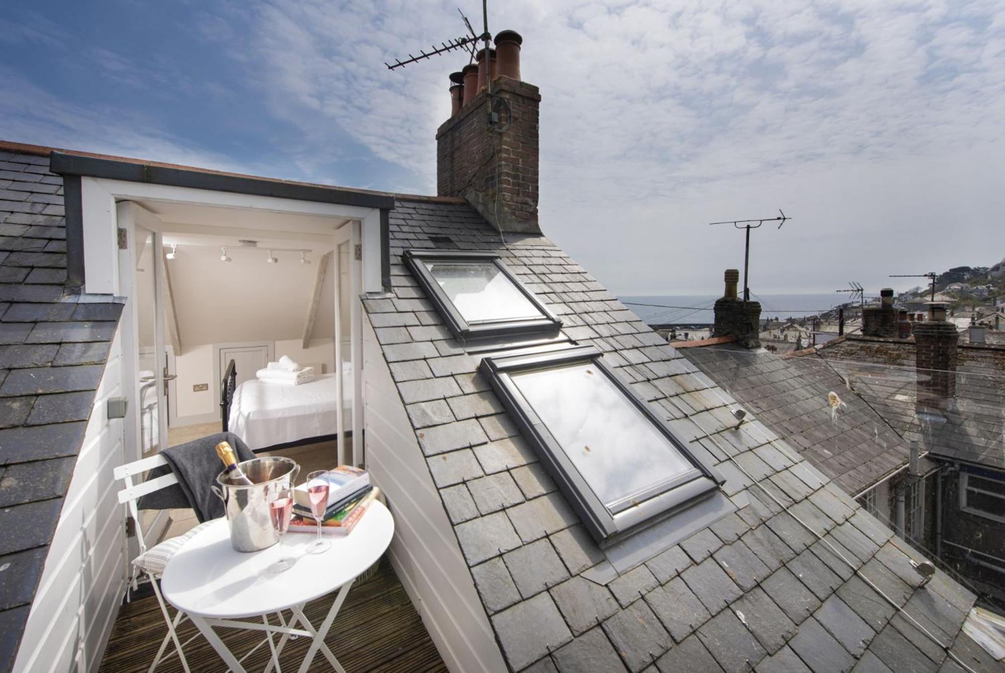 Upper Chandlers Cottage - Sea Views view 4