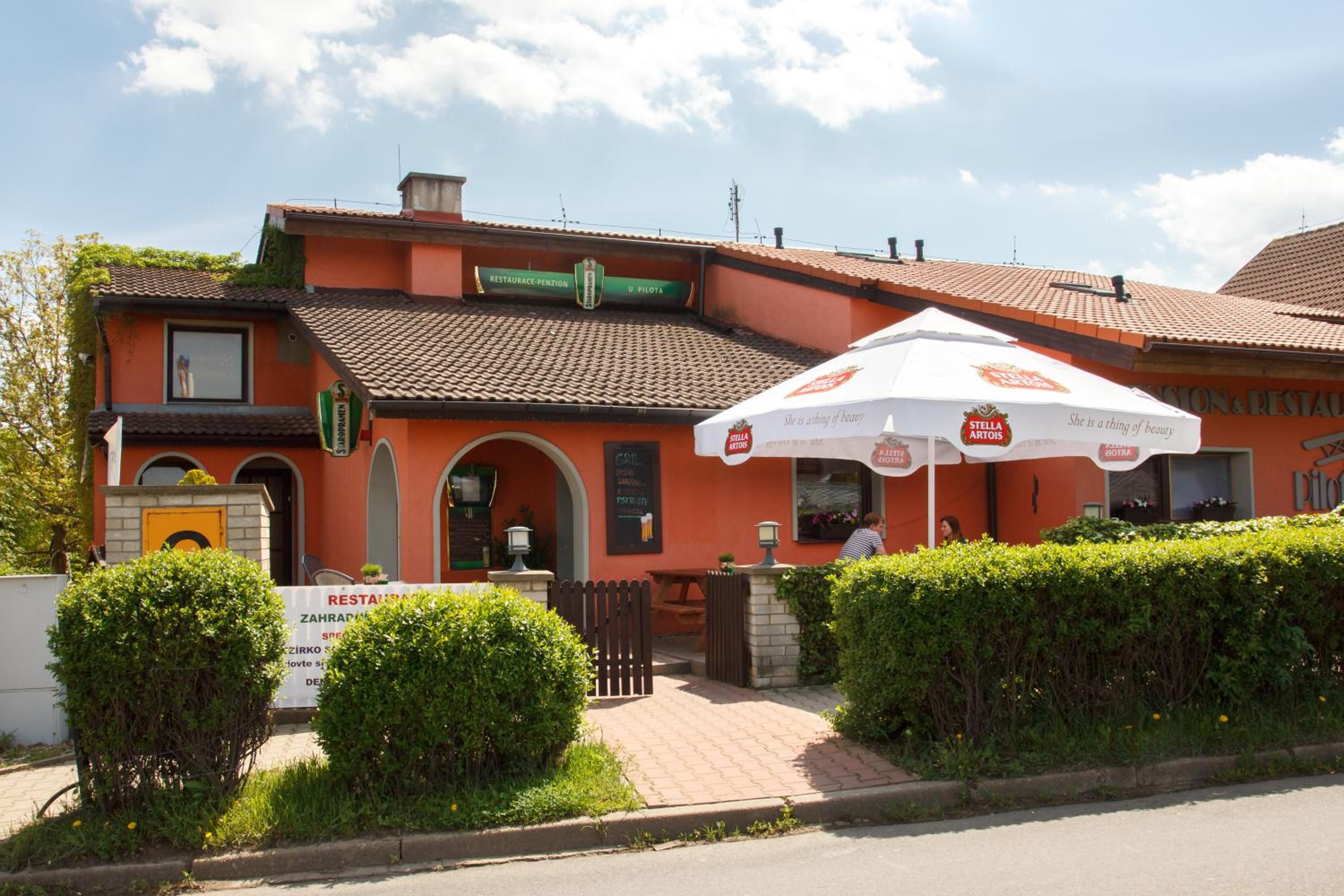 Restaurace-Penzion U Pilota