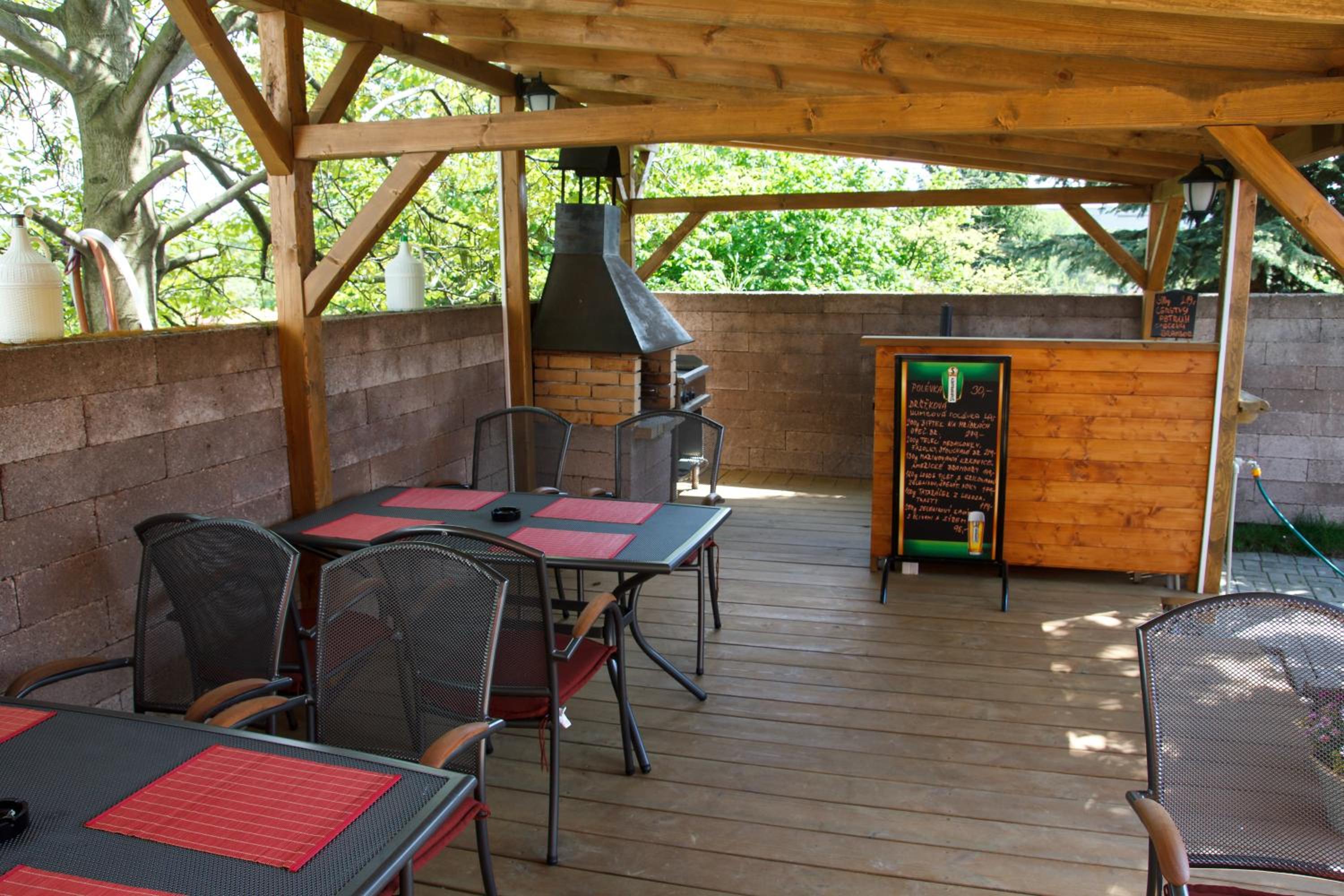 Restaurace-Penzion U Pilota