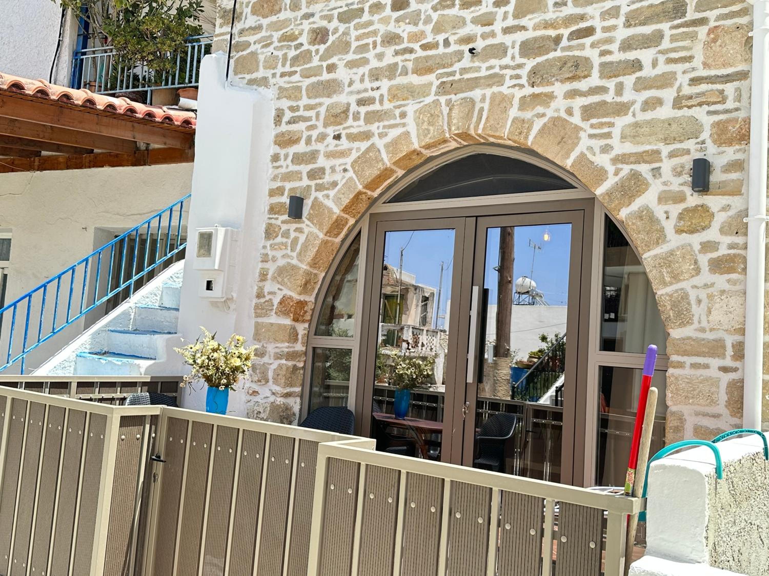 Camara House