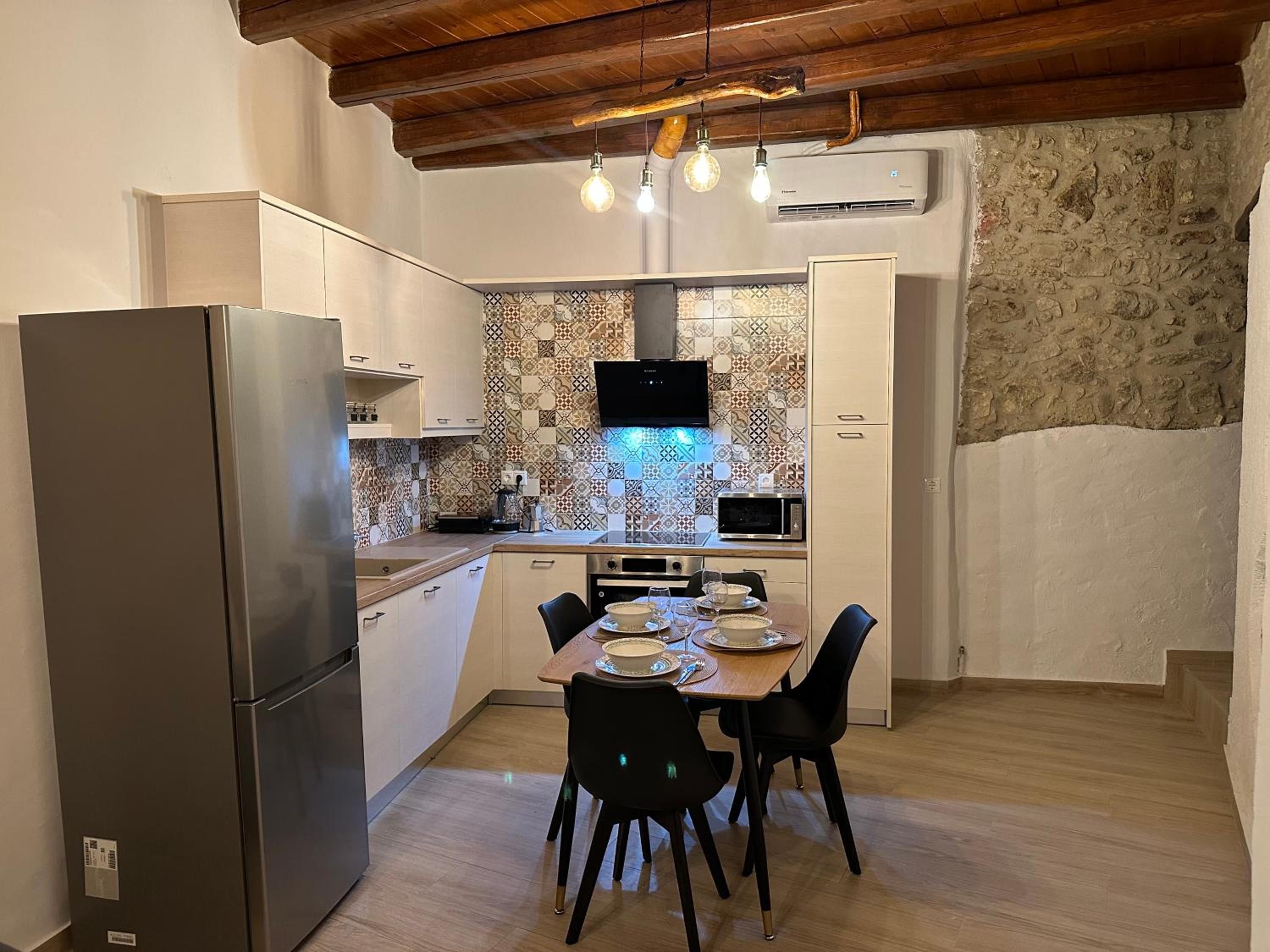 Camara House