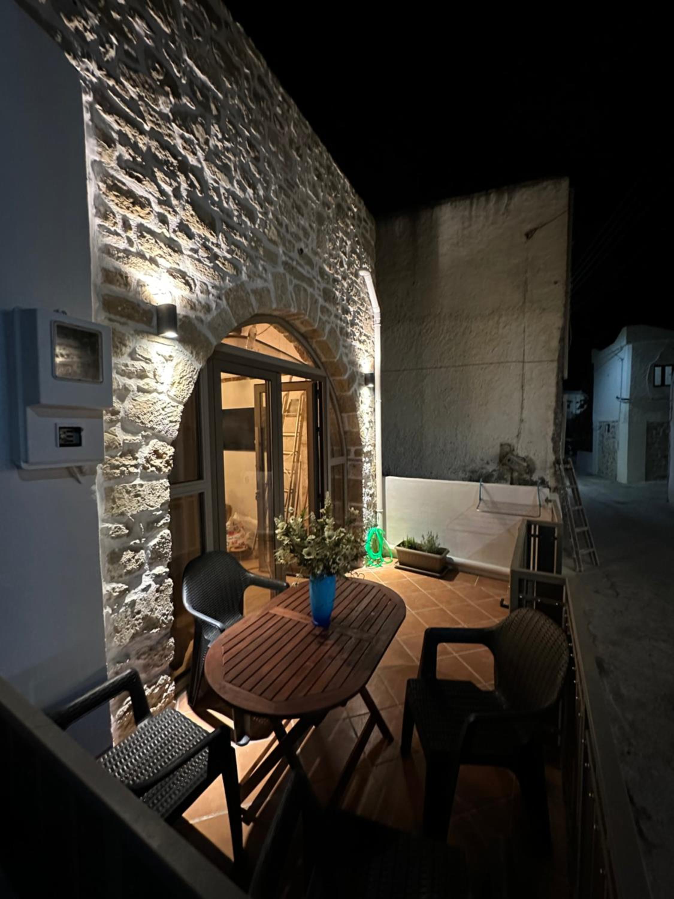 Camara House