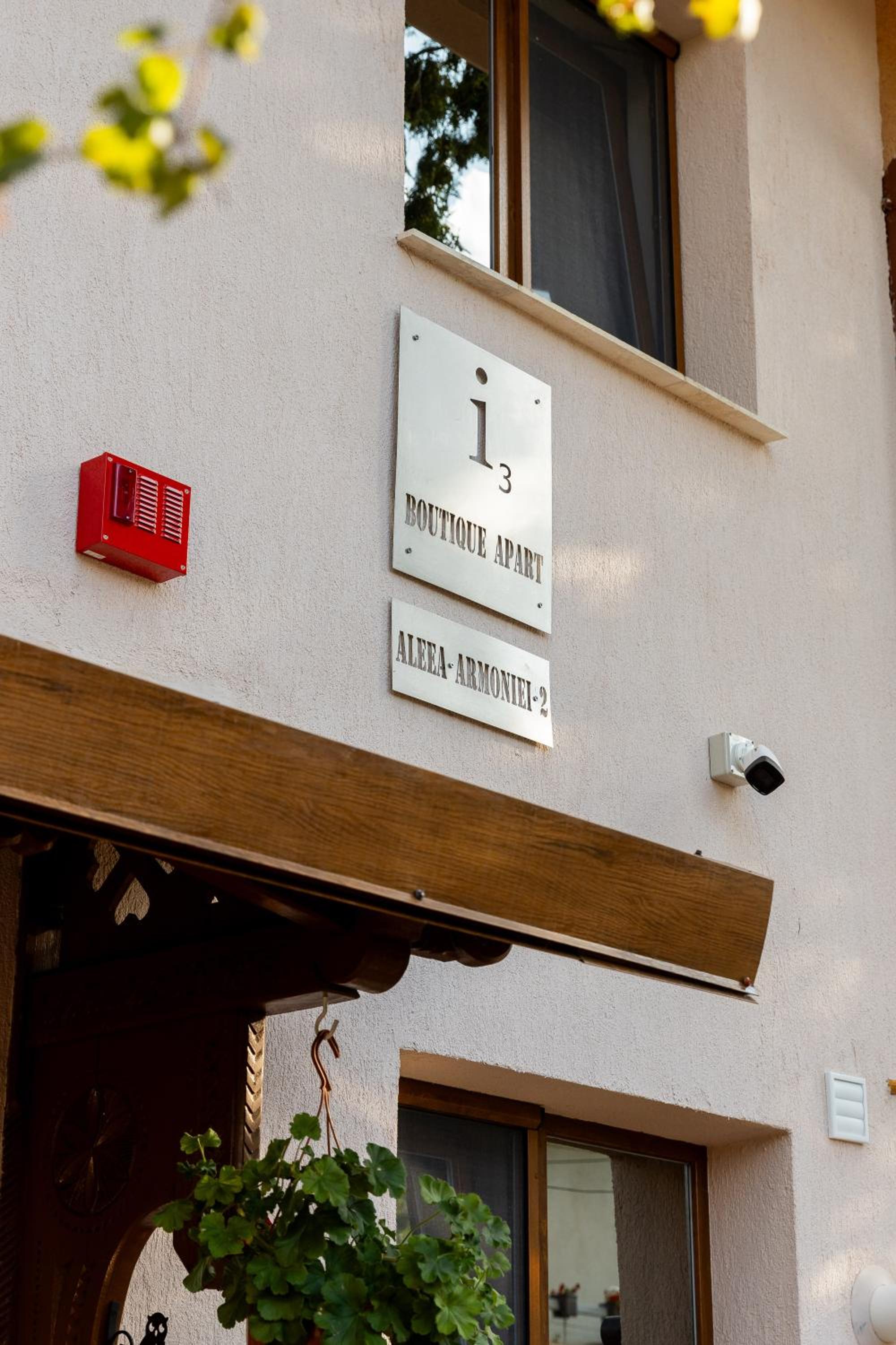 i3 Boutique Apart