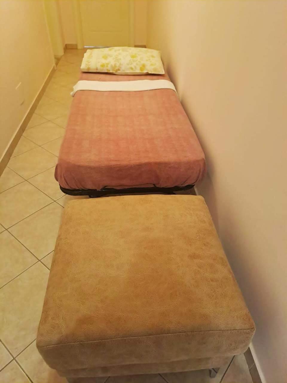Lovely large summer apartment next to Lungomare