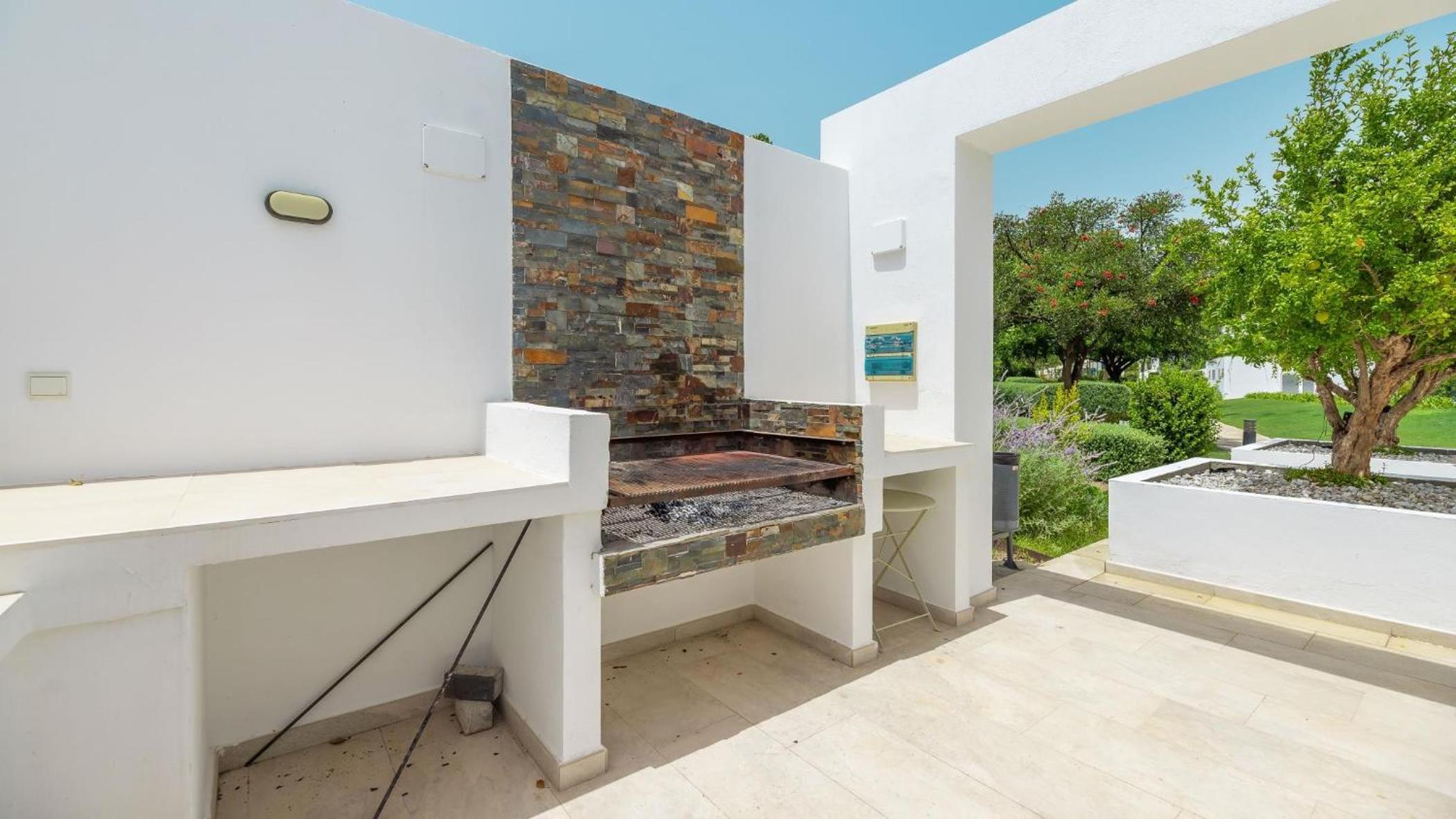 Amazing Ultra Modern Oasis In Atalaya